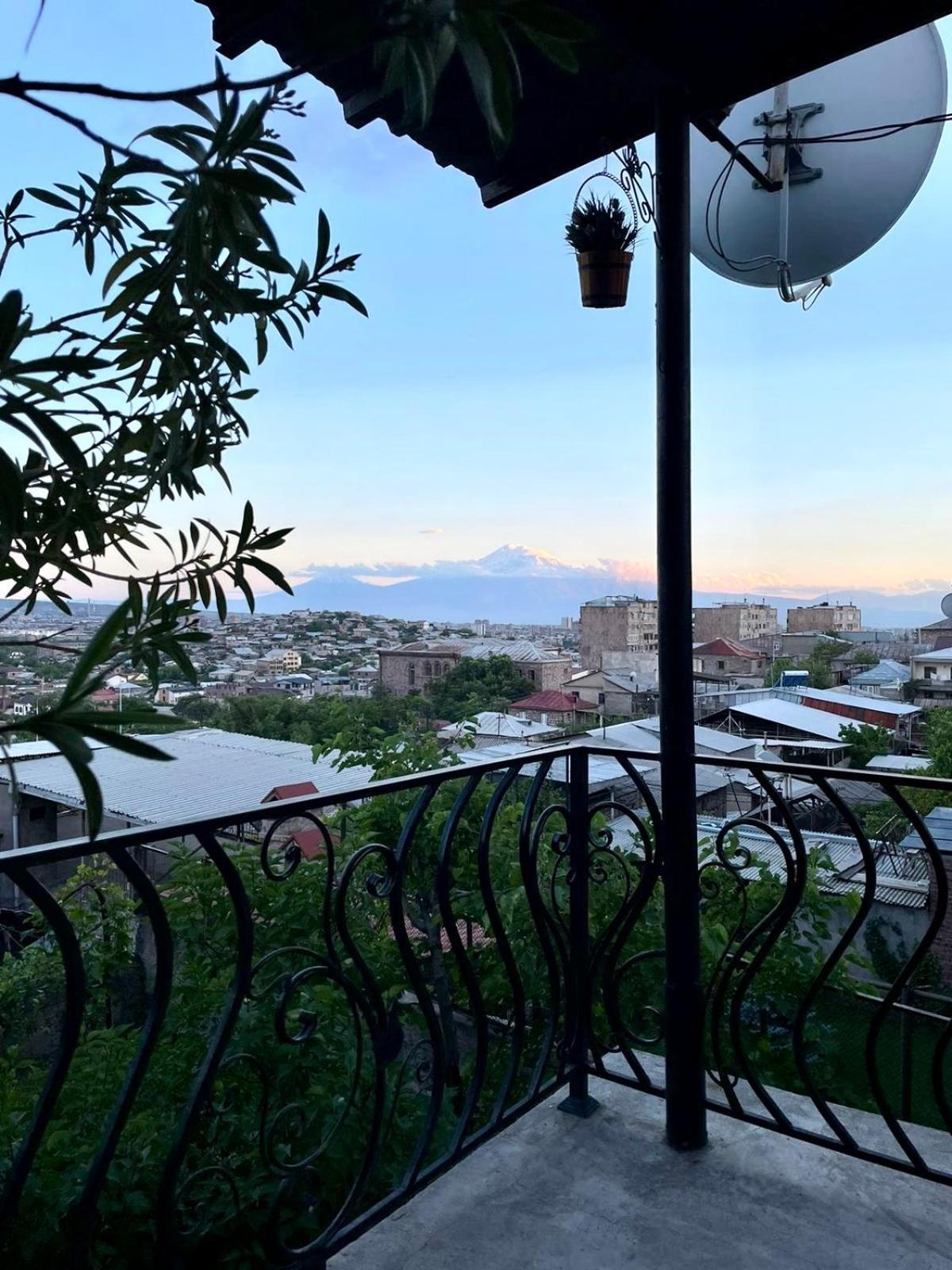 Cozystudio Yerevan Luaran gambar